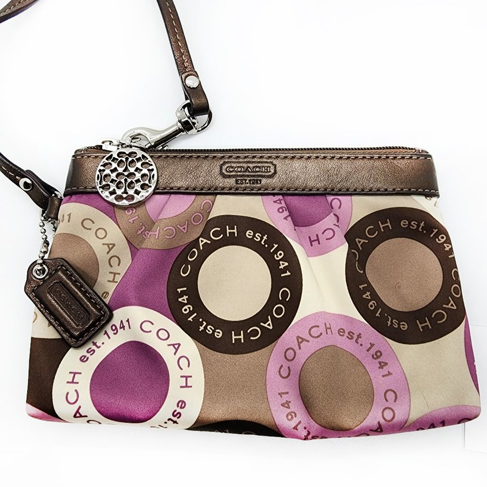 Beautiful Coach Wristlet